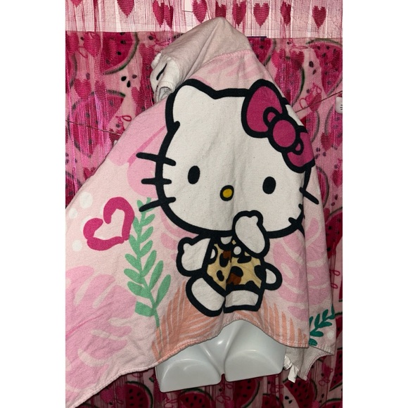 🩷 Hello Kitty Tropical Towel with Hood and Hand Pockets - Picture 6 of 8